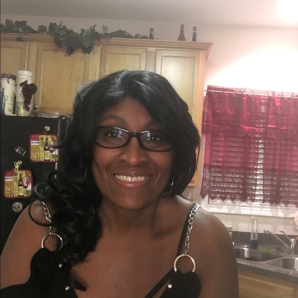 Meet your Posher, Dyonna